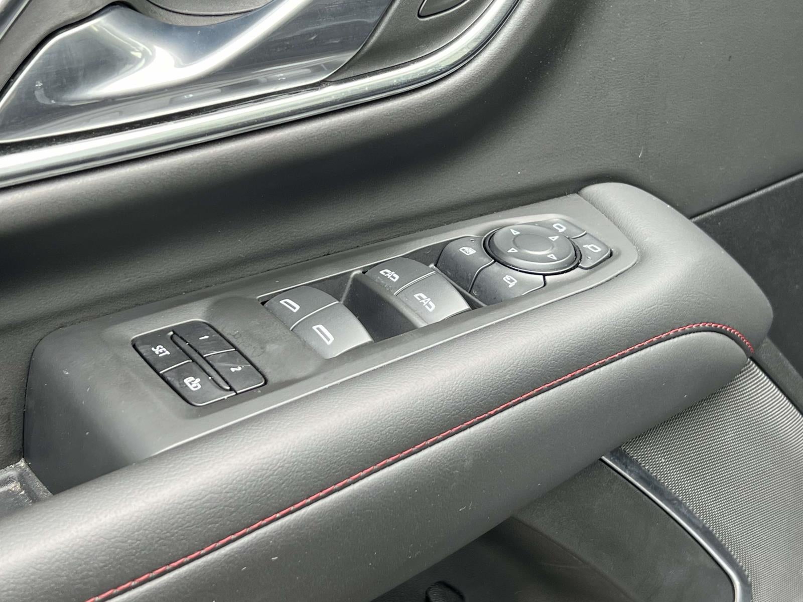 2024 Chevrolet Suburban 4WD RST