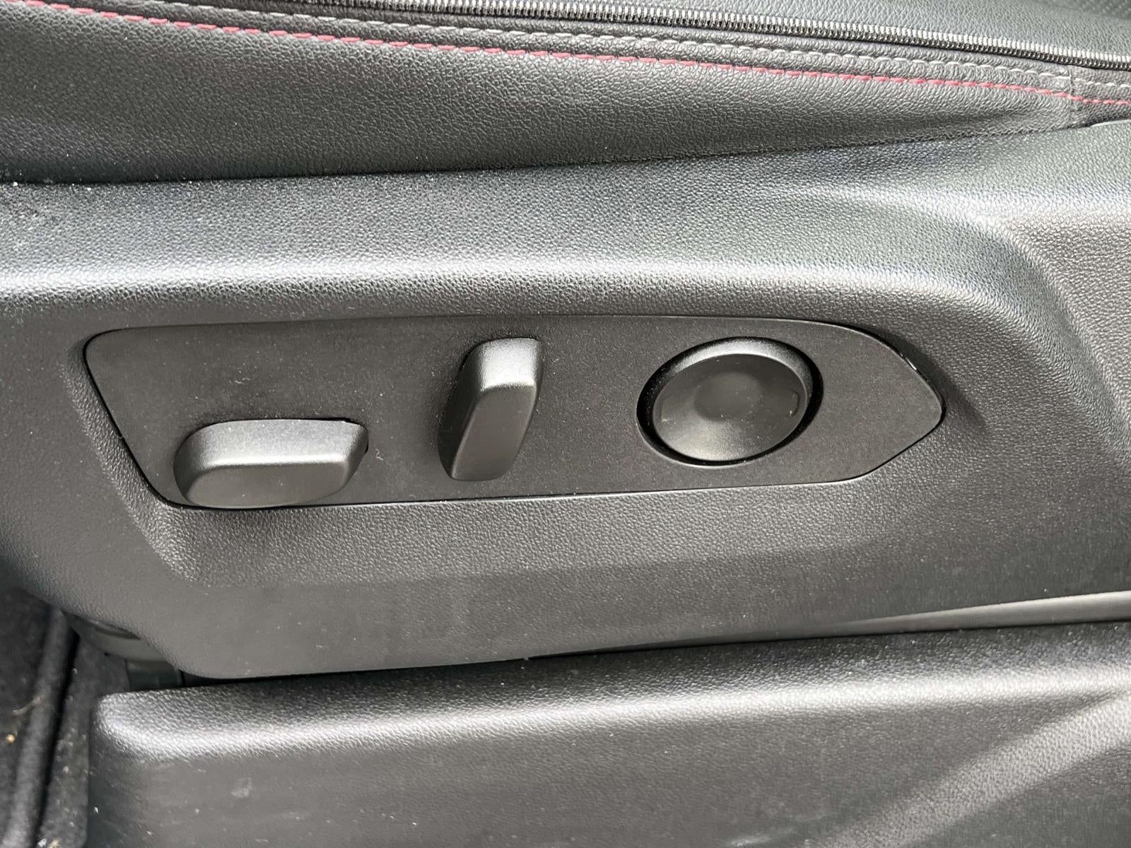 2024 Chevrolet Suburban 4WD RST