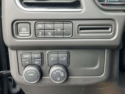 2024 Chevrolet Suburban 4WD RST