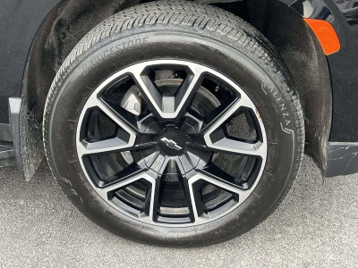2024 Chevrolet Suburban 4WD RST