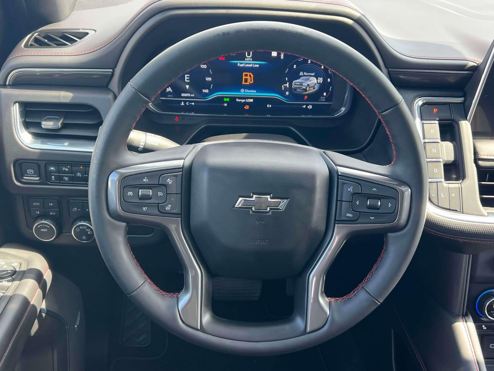 2023 Chevrolet Suburban 4WD RST