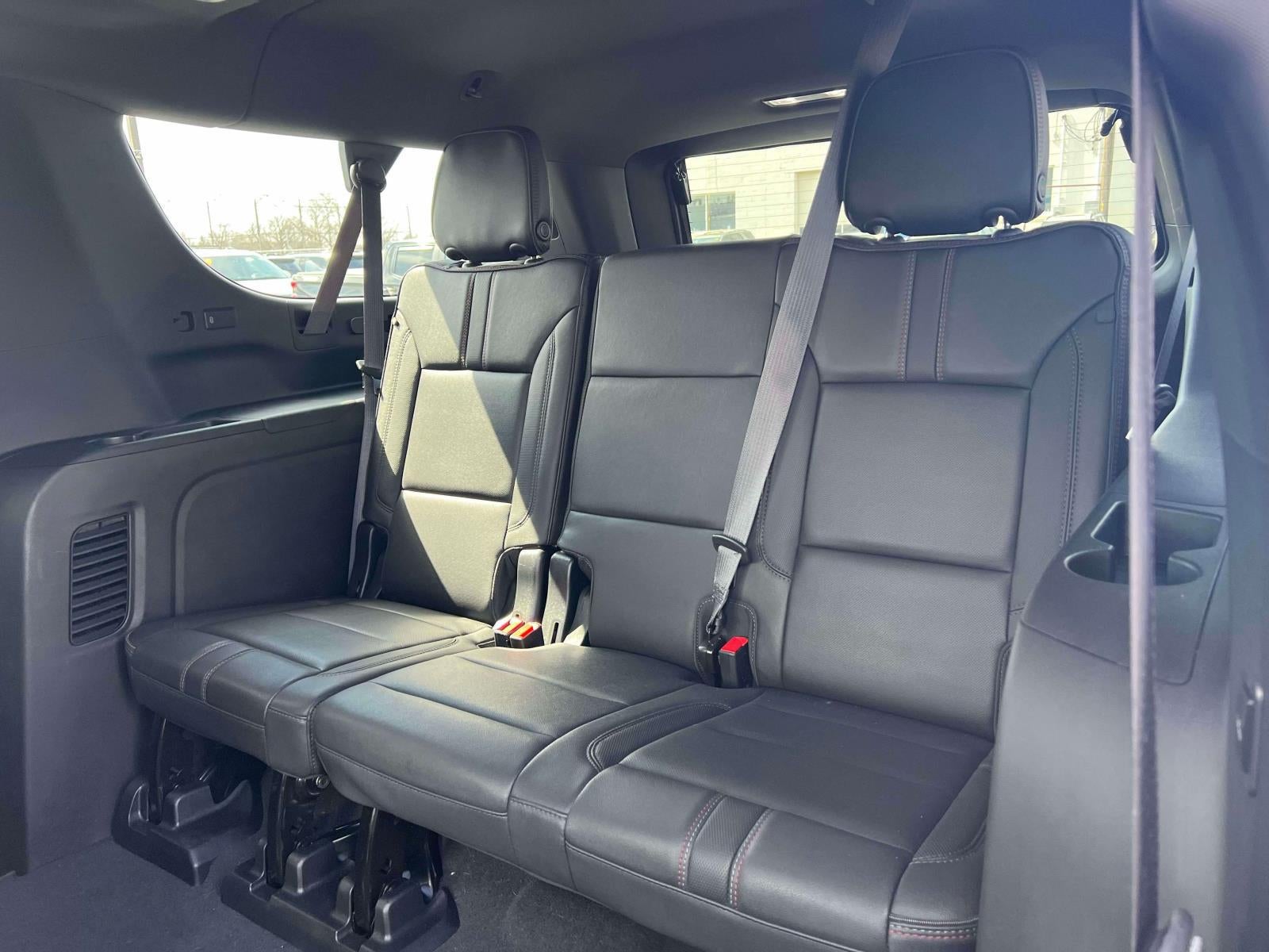 2023 Chevrolet Suburban 4WD RST