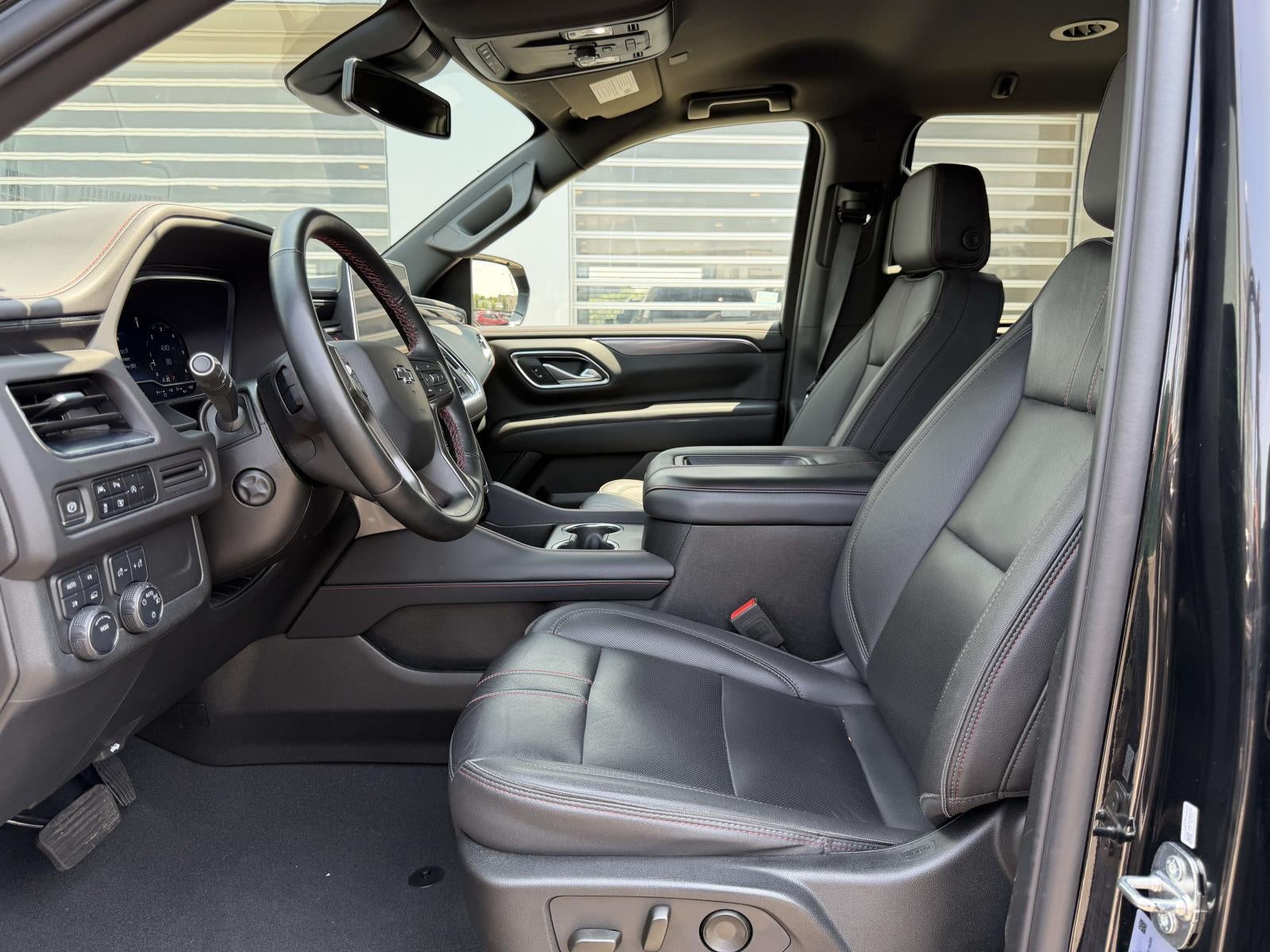 2024 Chevrolet Suburban 4WD RST