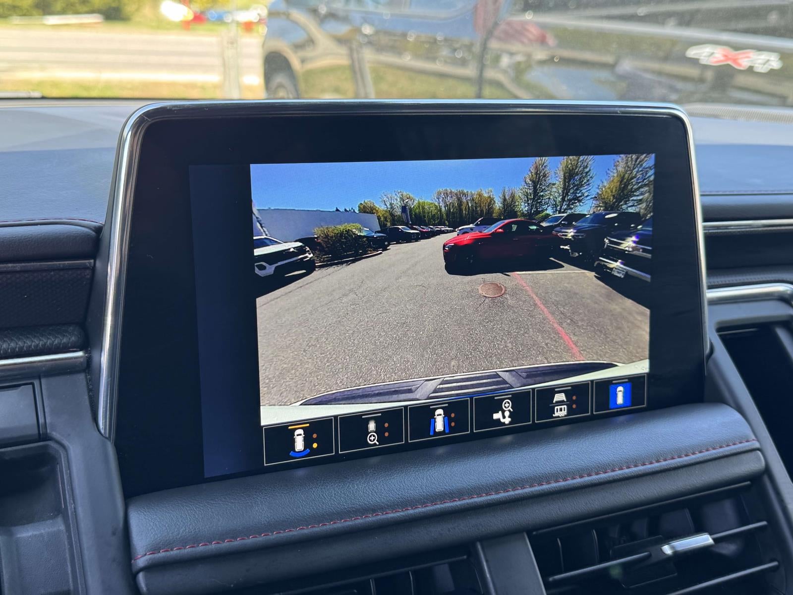 2023 Chevrolet Suburban 4WD RST