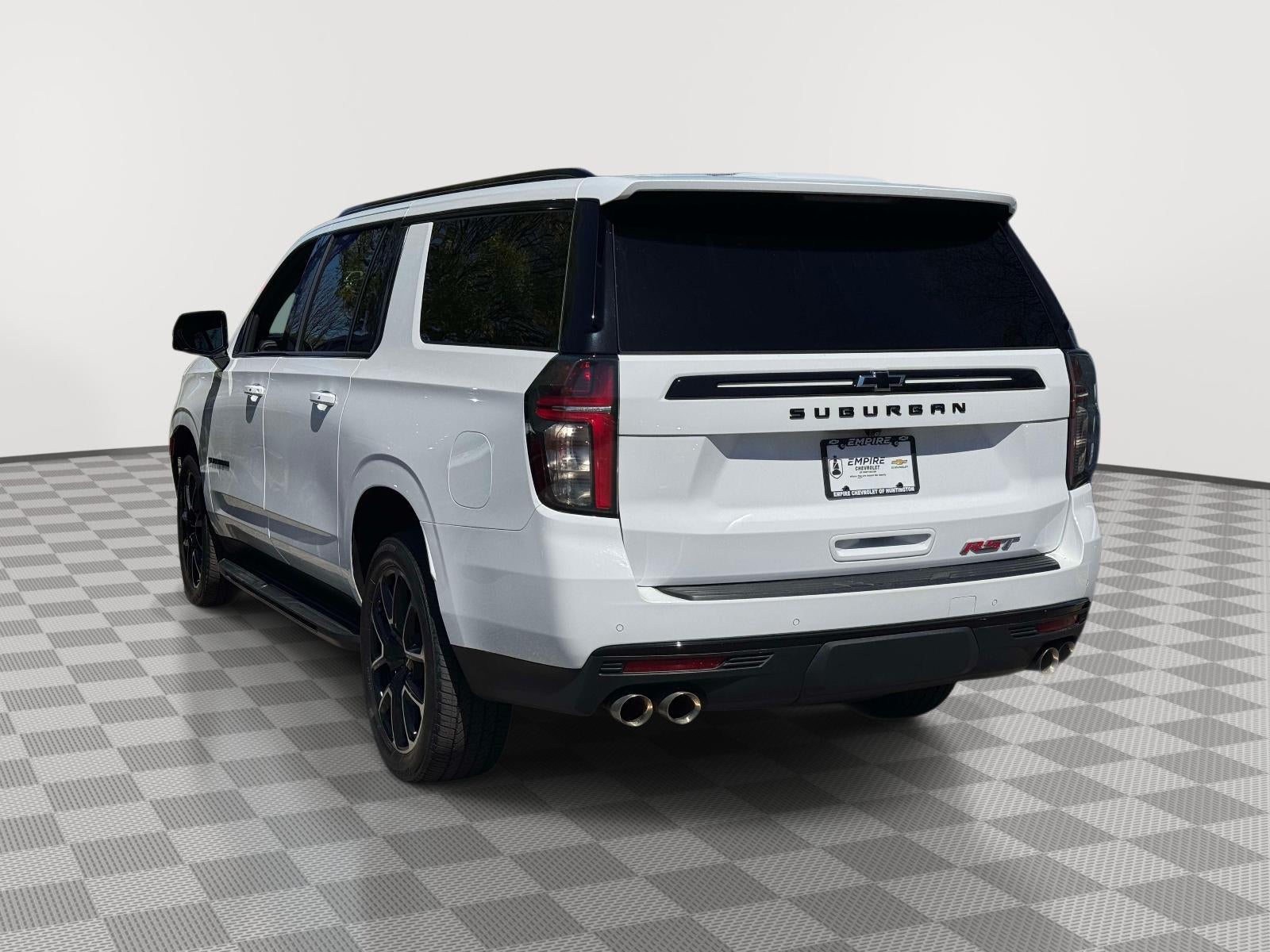 2023 Chevrolet Suburban 4WD RST