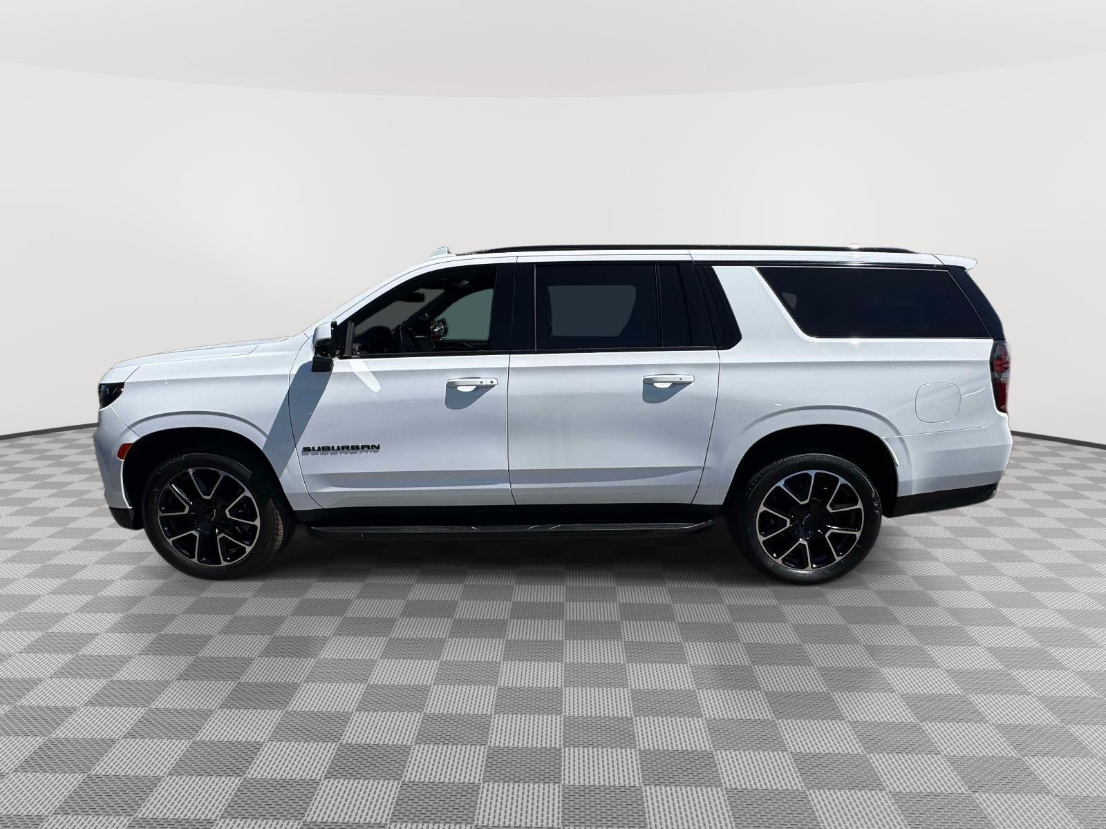 2023 Chevrolet Suburban 4WD RST