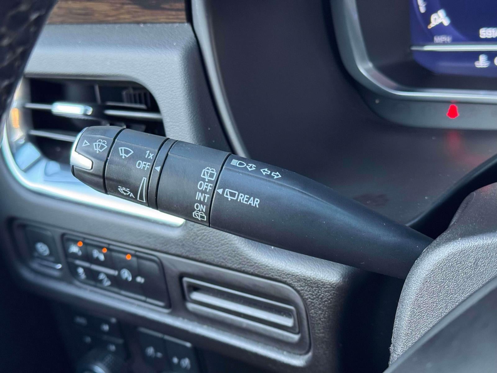 2023 Chevrolet Suburban 4WD Premier