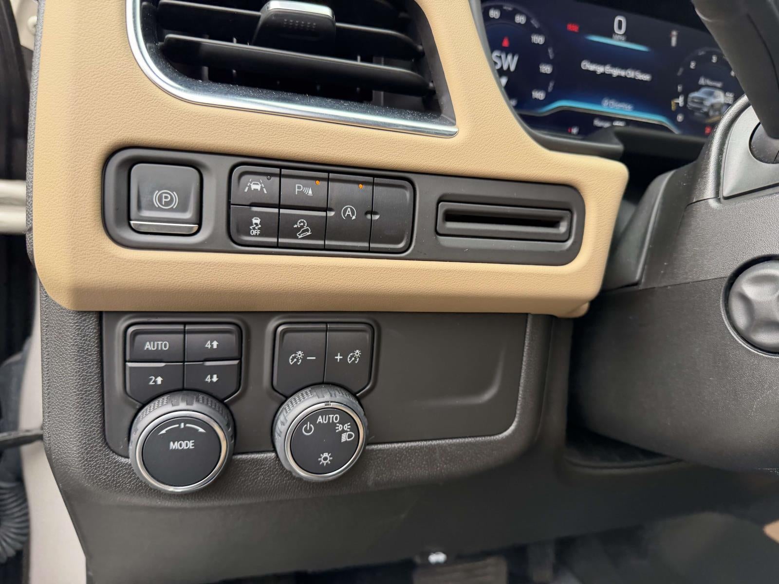 2023 Chevrolet Suburban 4WD Premier