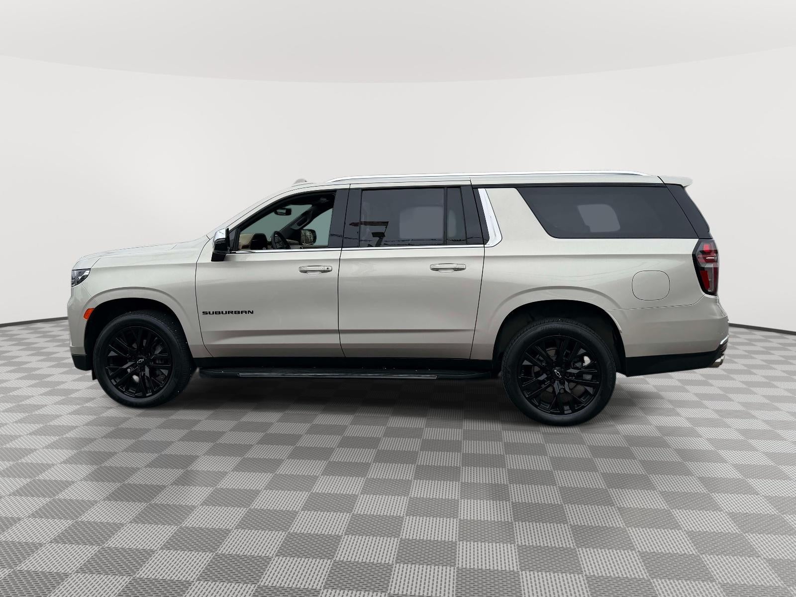2023 Chevrolet Suburban 4WD Premier