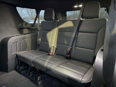 2023 Chevrolet Suburban 4WD Premier