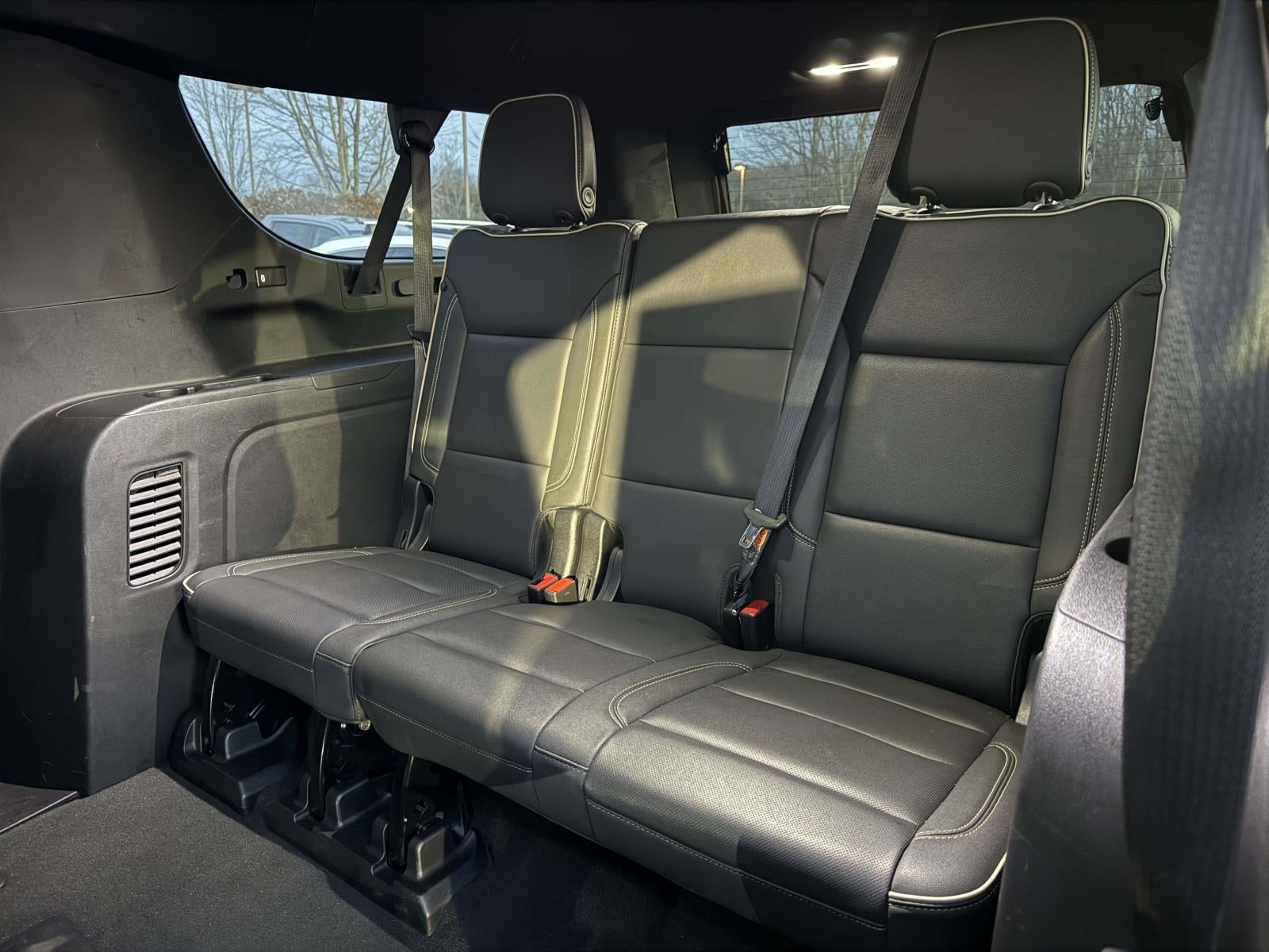 2023 Chevrolet Suburban 4WD Premier