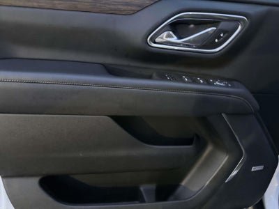 2023 Chevrolet Suburban 4WD Premier