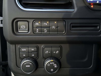 2023 Chevrolet Suburban 4WD Premier