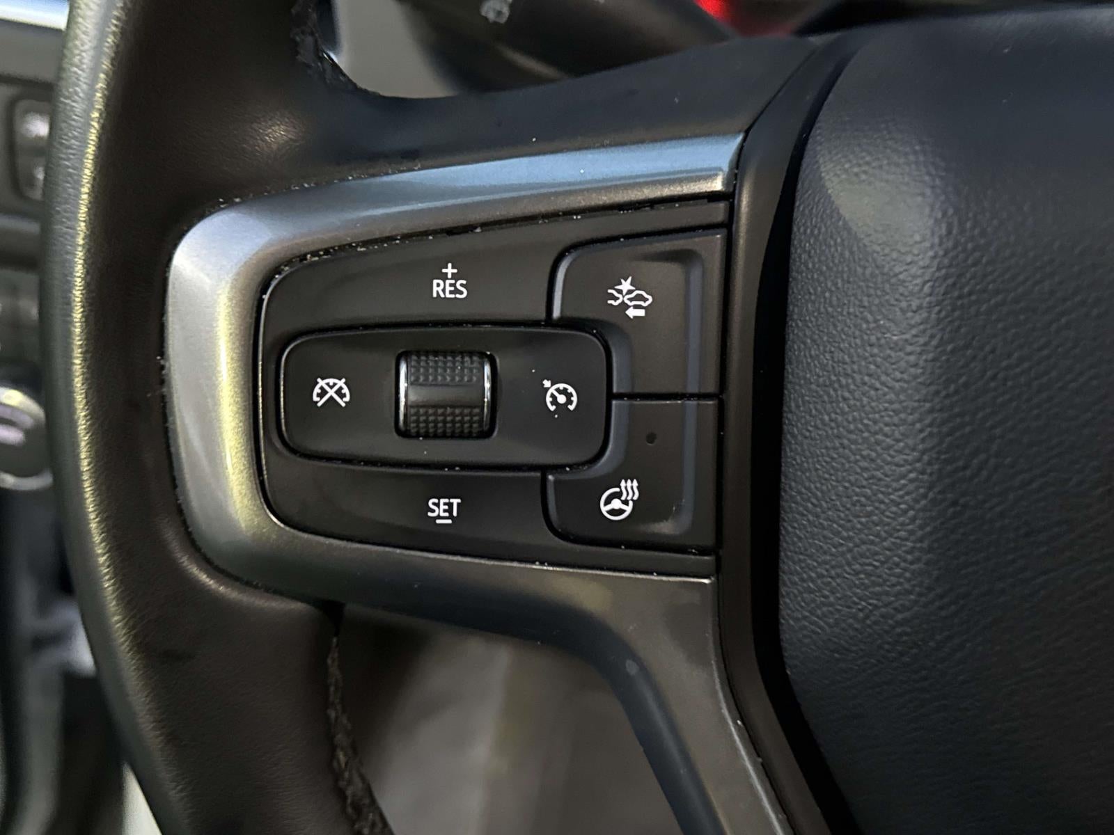 2023 Chevrolet Suburban 4WD Premier