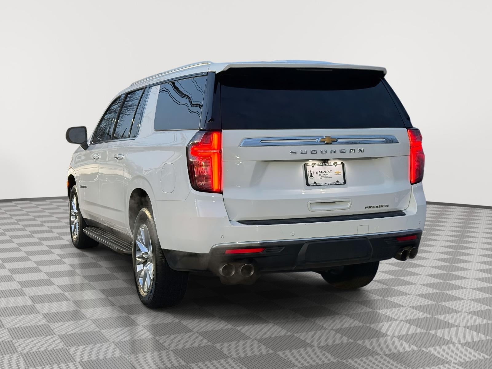 2023 Chevrolet Suburban 4WD Premier