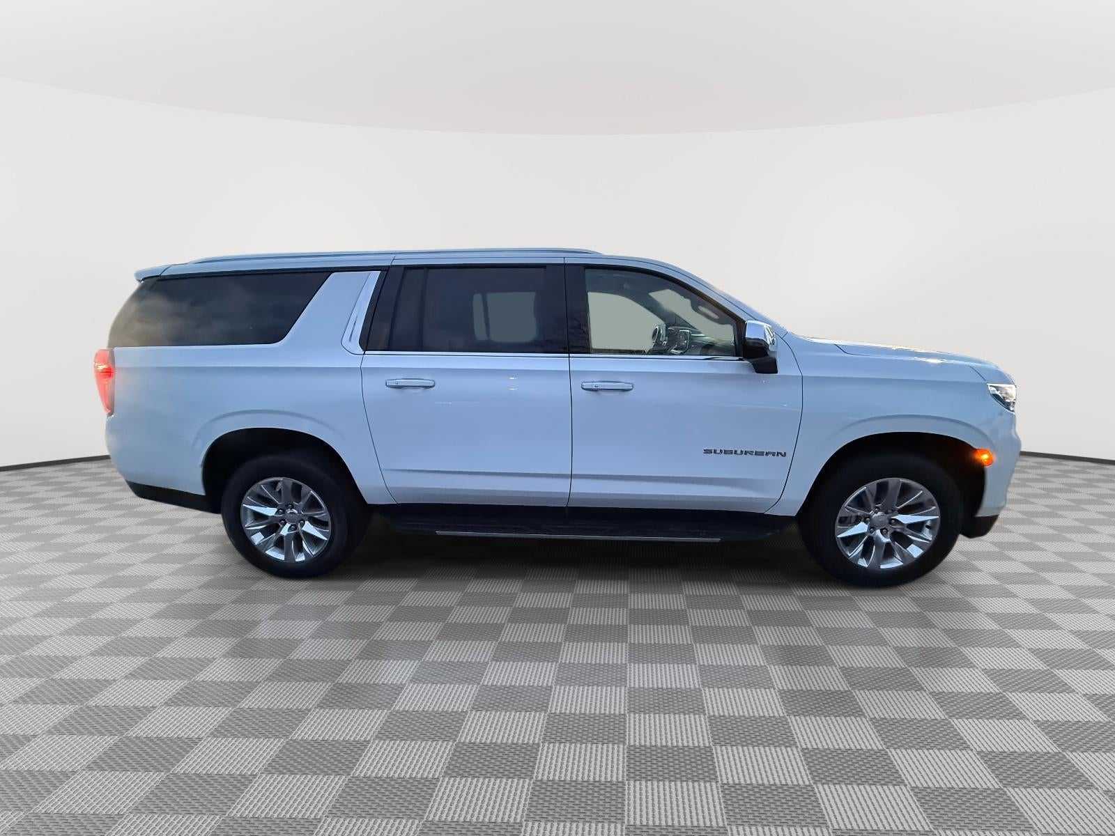 2023 Chevrolet Suburban 4WD Premier