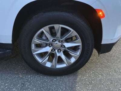 2023 Chevrolet Suburban 4WD Premier