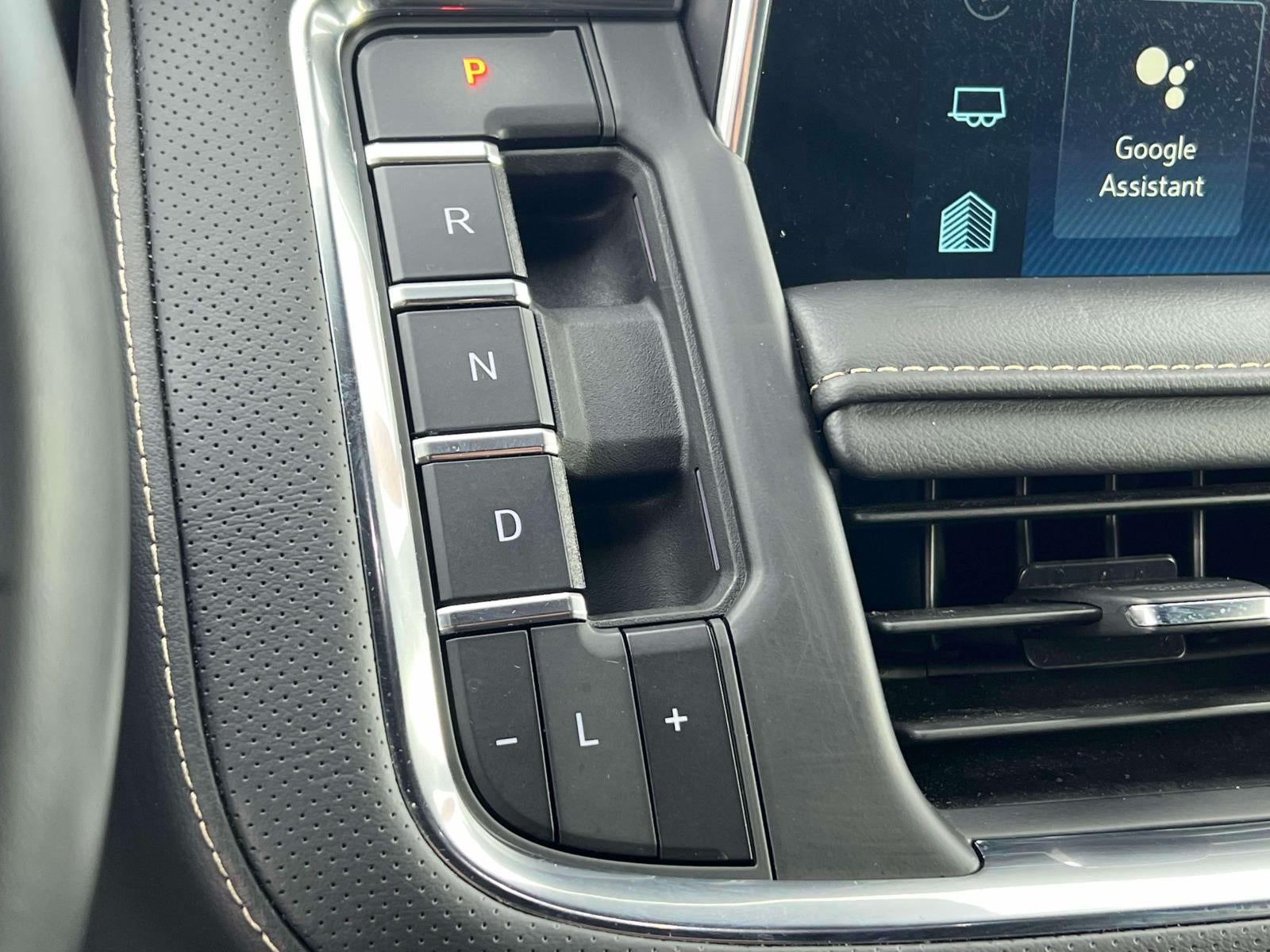 2024 Chevrolet Suburban 4WD Premier