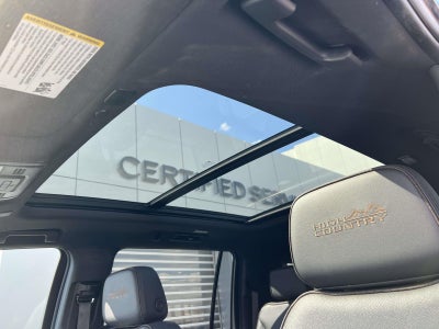 2022 Chevrolet Suburban 4WD High Country