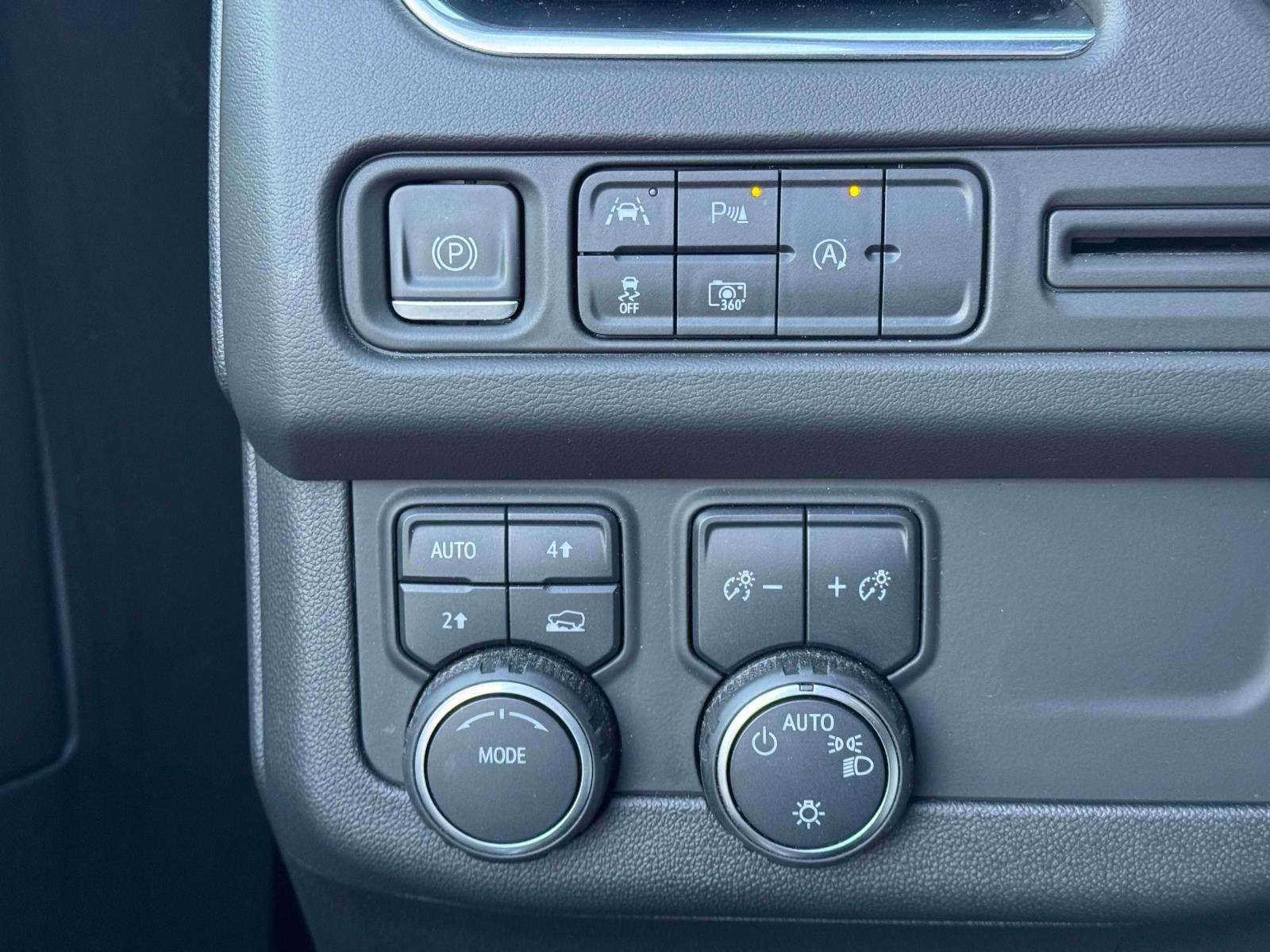 2023 Chevrolet Tahoe 4WD RST