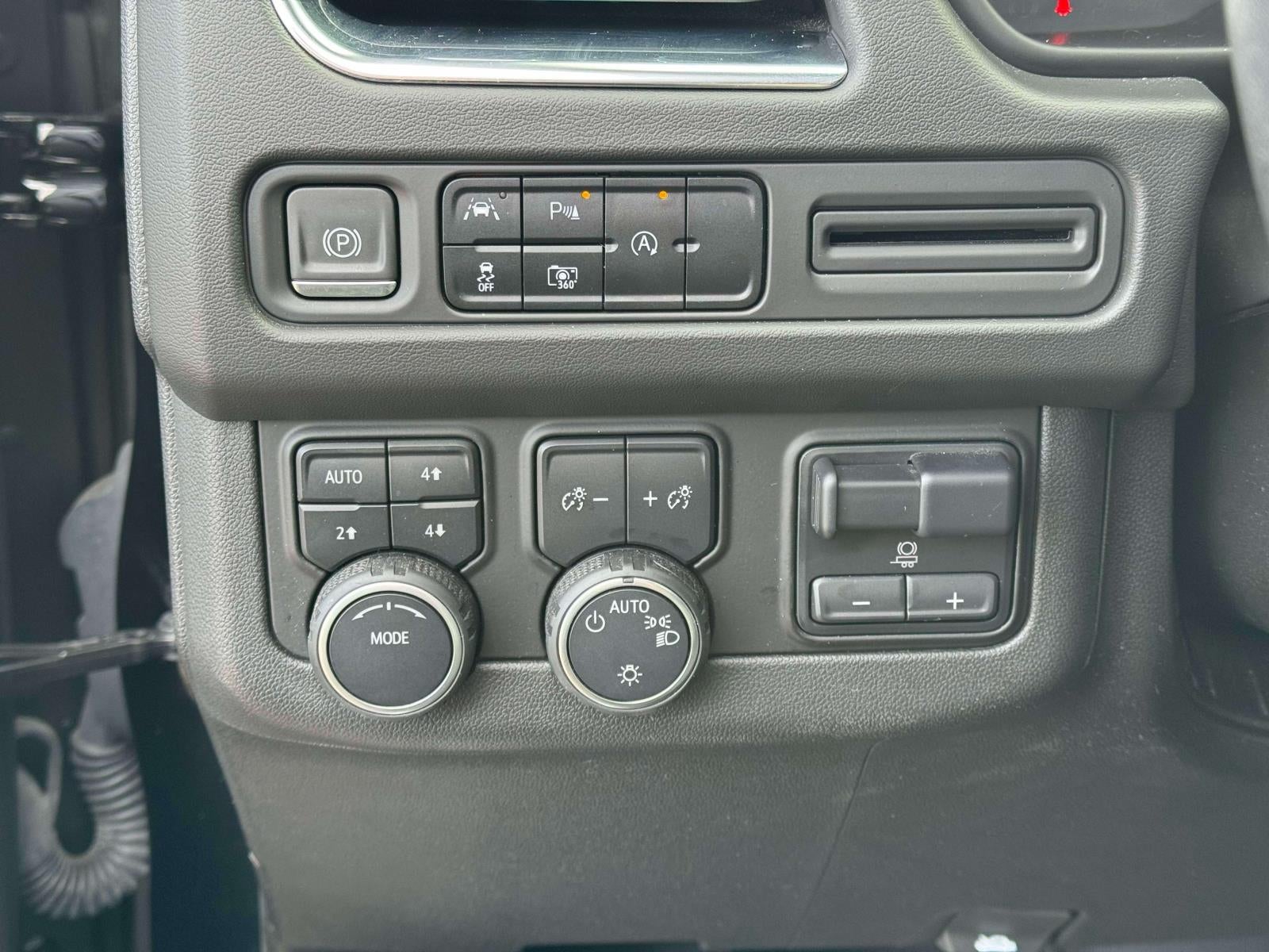 2023 Chevrolet Tahoe 4WD RST