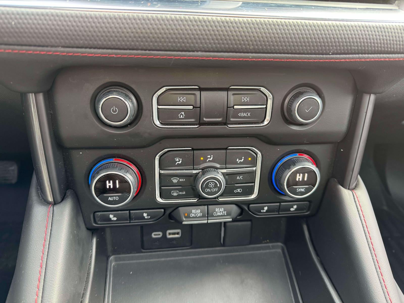 2023 Chevrolet Tahoe 4WD RST