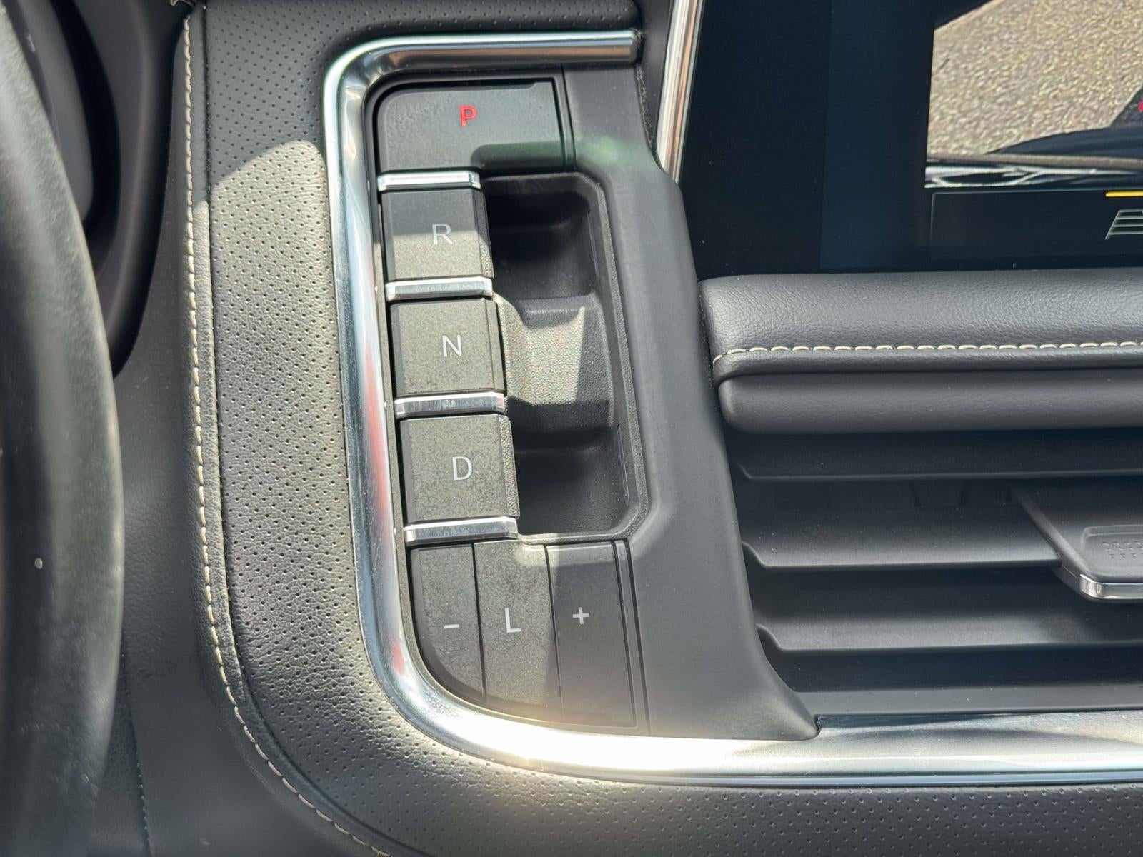 2023 Chevrolet Tahoe 4WD Premier