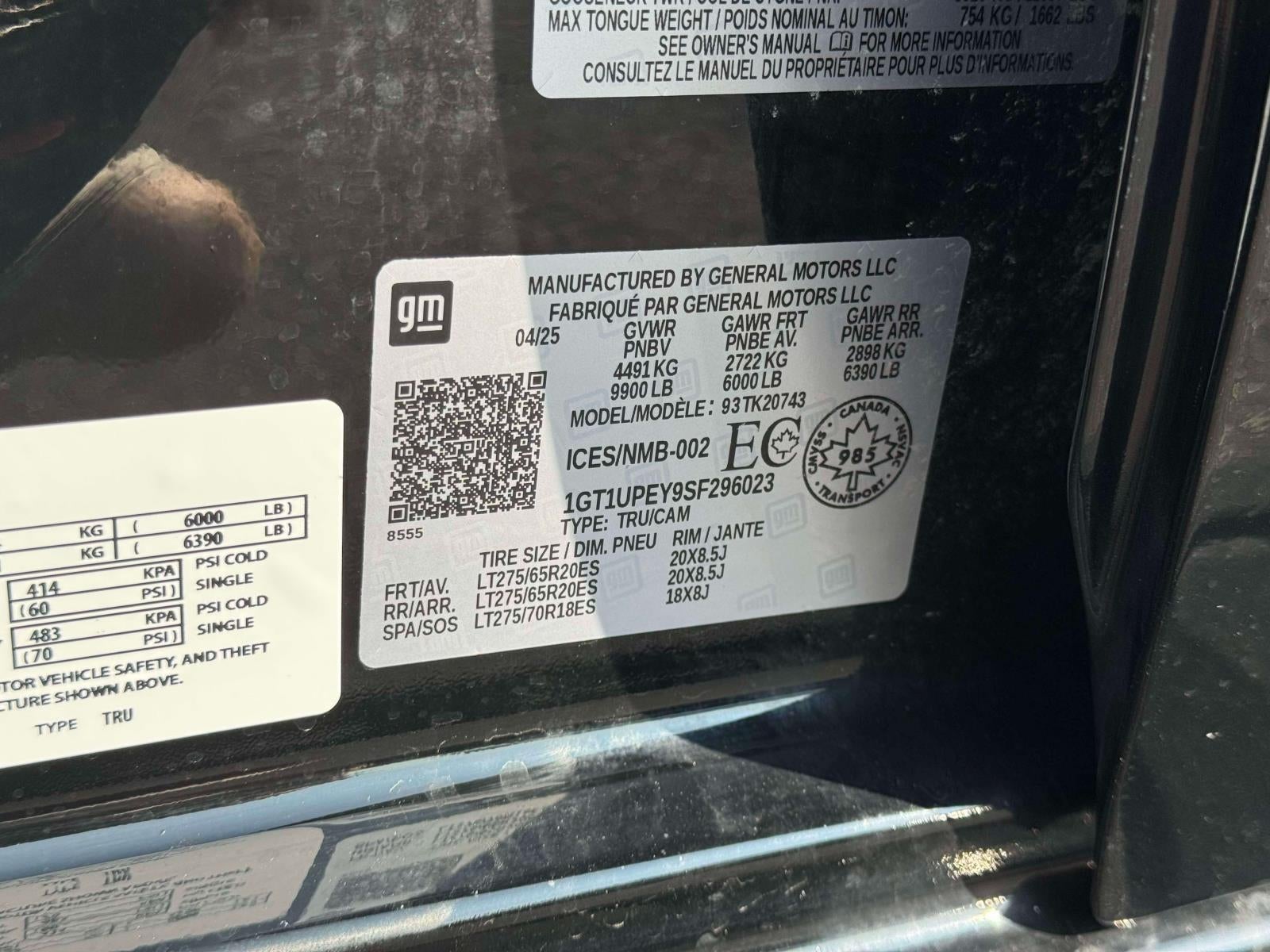 2025 GMC Sierra 2500HD Crew Cab, Standard Bed, AT4, 4WD