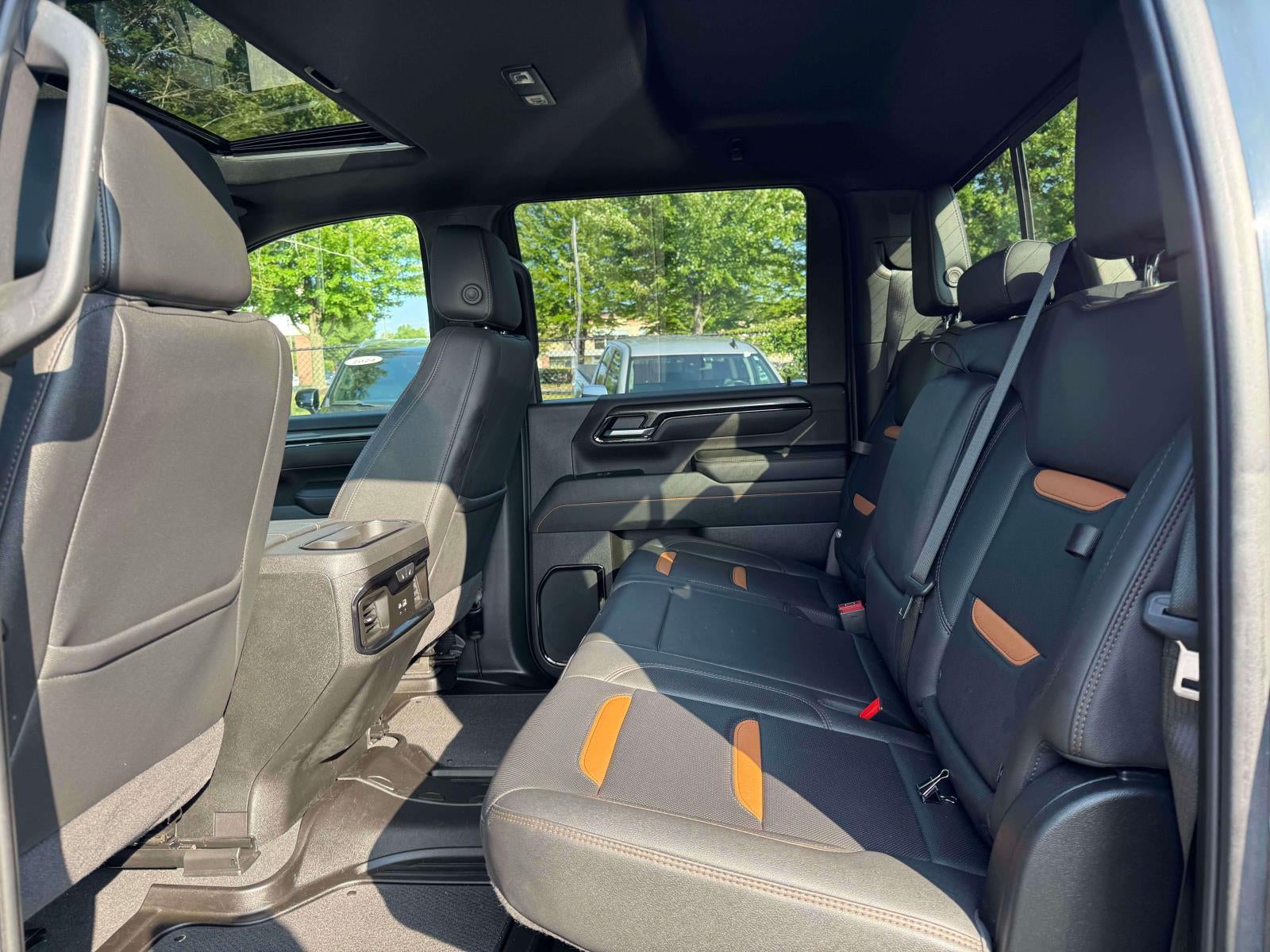 2025 GMC Sierra 2500HD Crew Cab, Standard Bed, AT4, 4WD