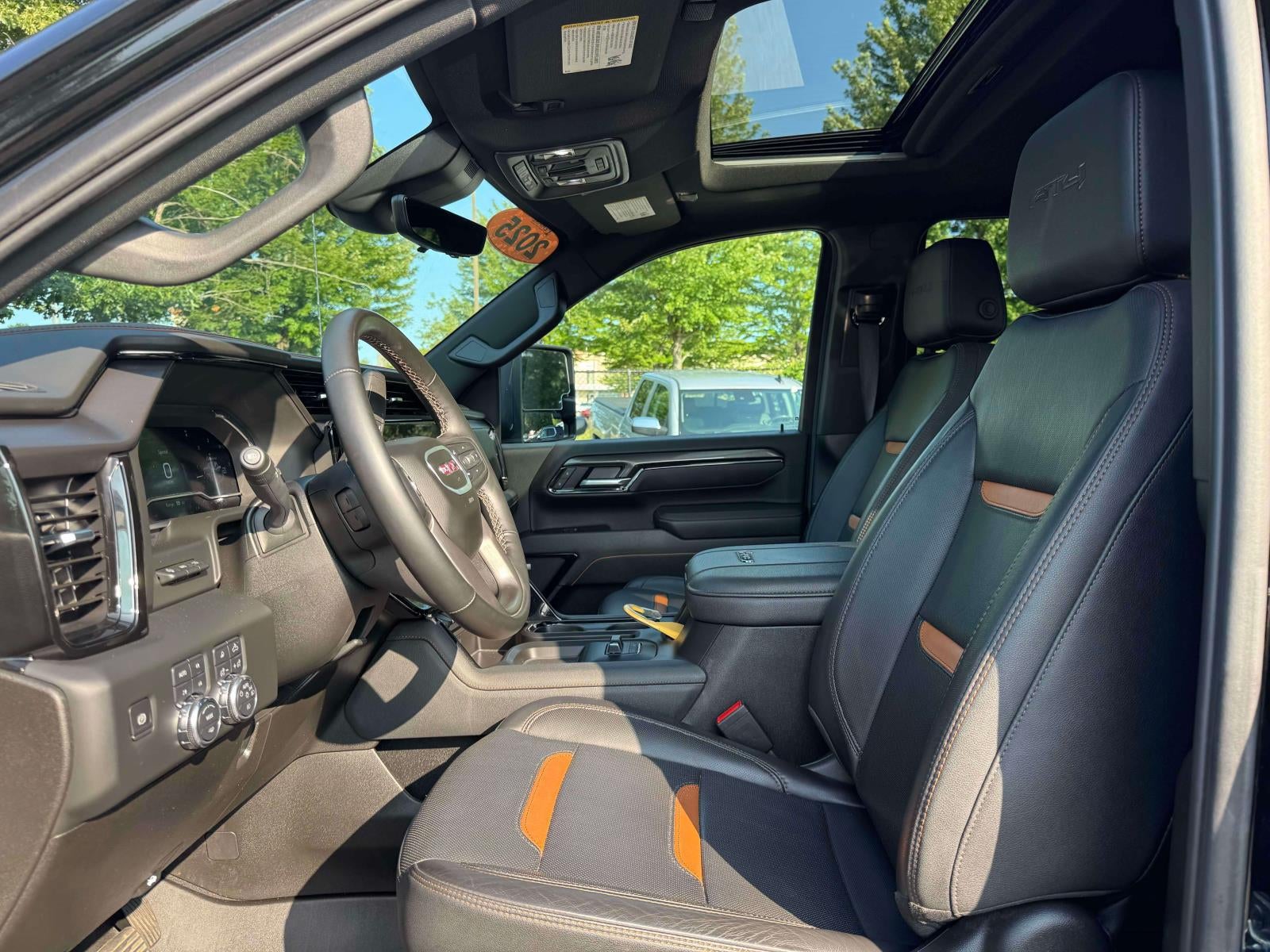 2025 GMC Sierra 2500HD Crew Cab, Standard Bed, AT4, 4WD
