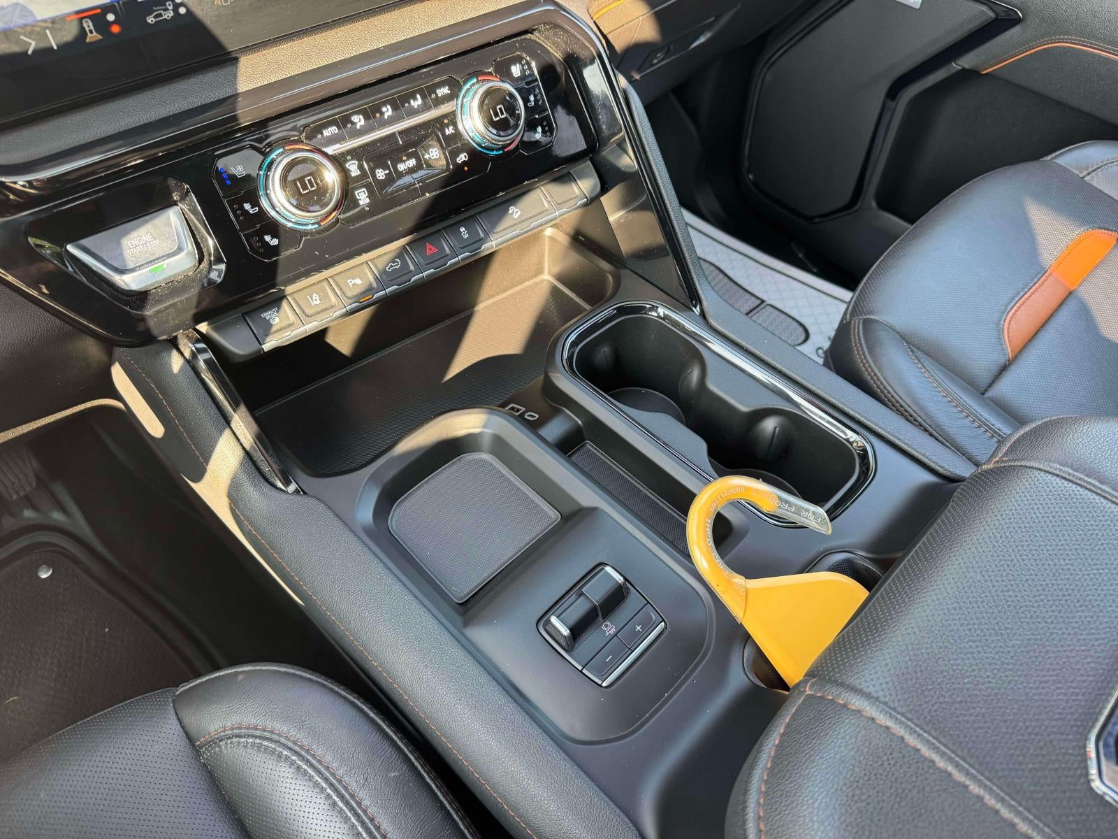 2025 GMC Sierra 2500HD Crew Cab, Standard Bed, AT4, 4WD