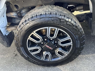 2022 GMC Sierra 2500HD 4WD Crew Cab Standard Bed Pro