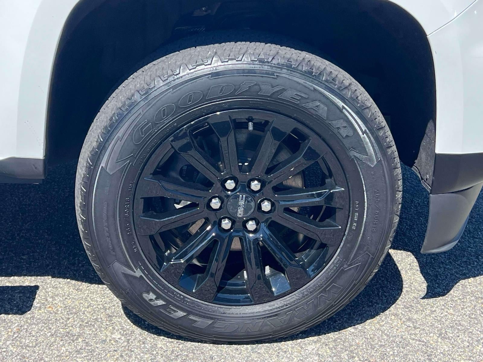 2022 GMC Canyon 4WD Crew Cab Short Box Elevation