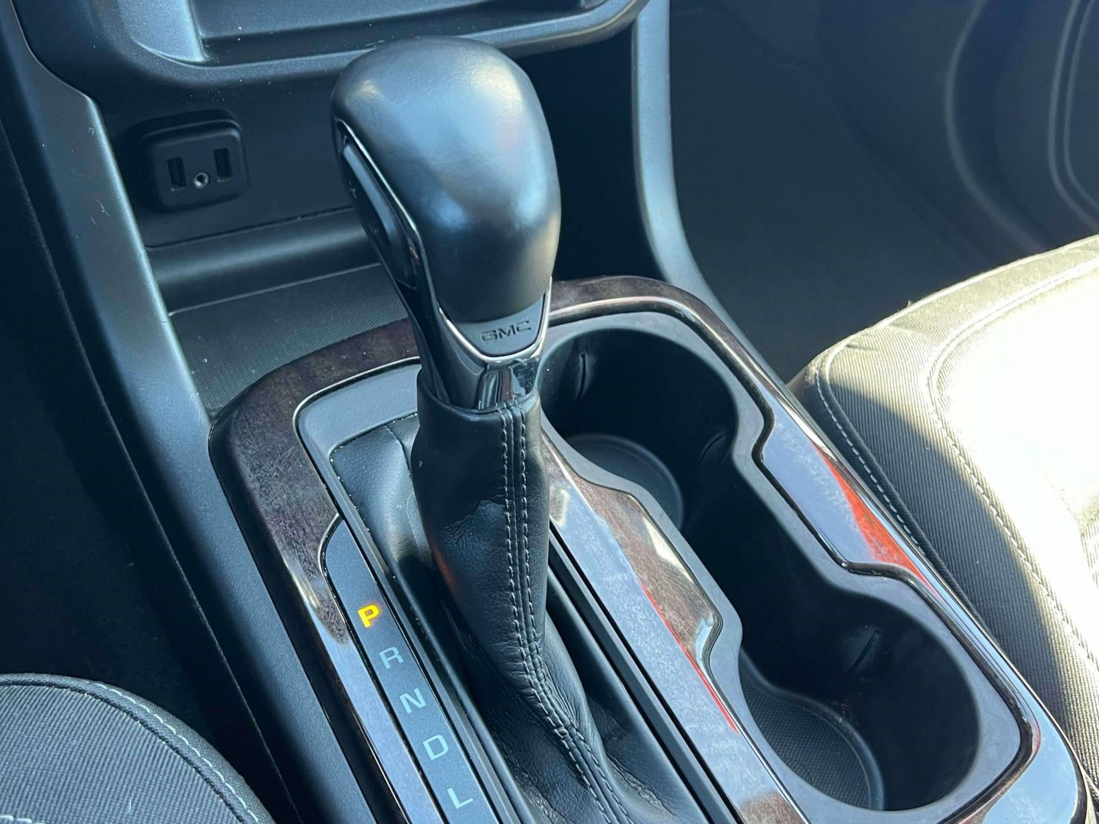 2022 GMC Canyon 4WD Crew Cab Short Box Elevation