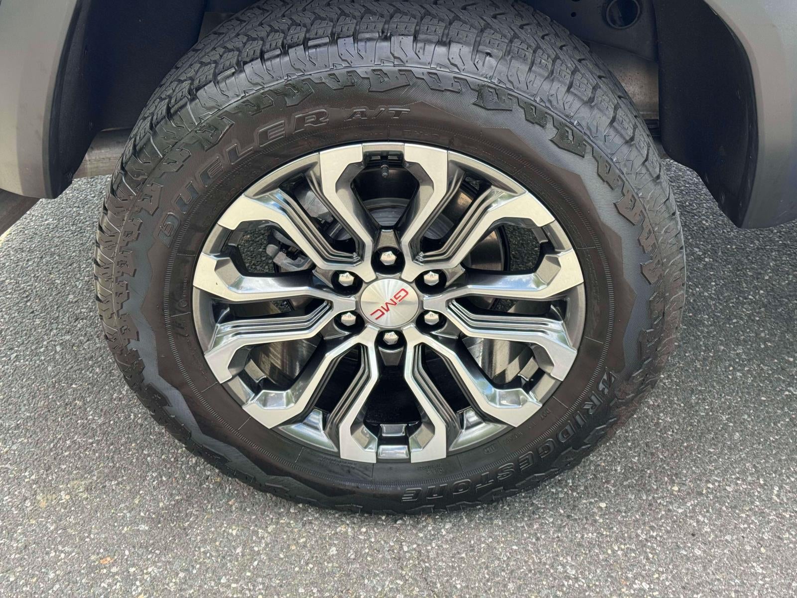 2025 GMC Canyon 4WD Denali