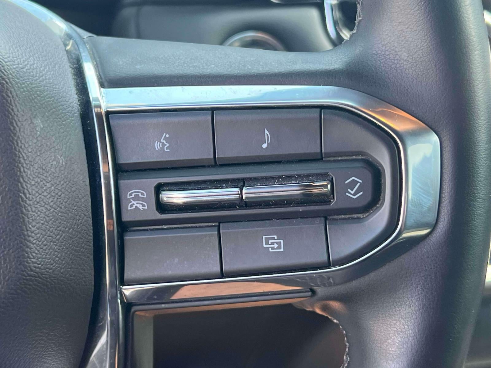2023 GMC Canyon 4WD Crew Cab Short Box Elevation