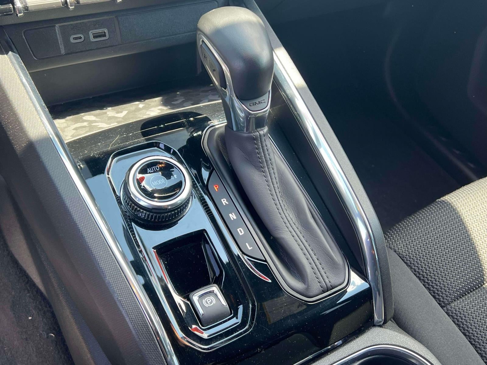 2023 GMC Canyon 4WD Crew Cab Short Box Elevation
