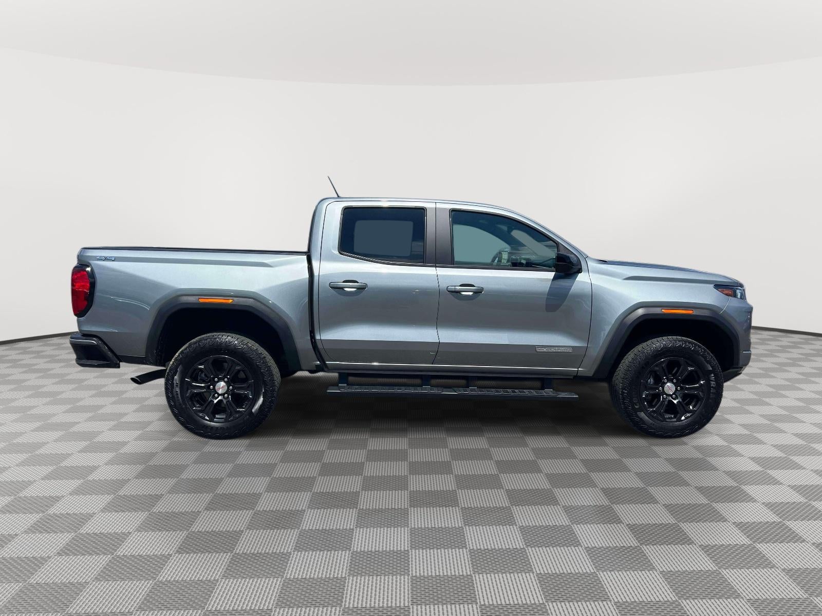2023 GMC Canyon 4WD Crew Cab Short Box Elevation