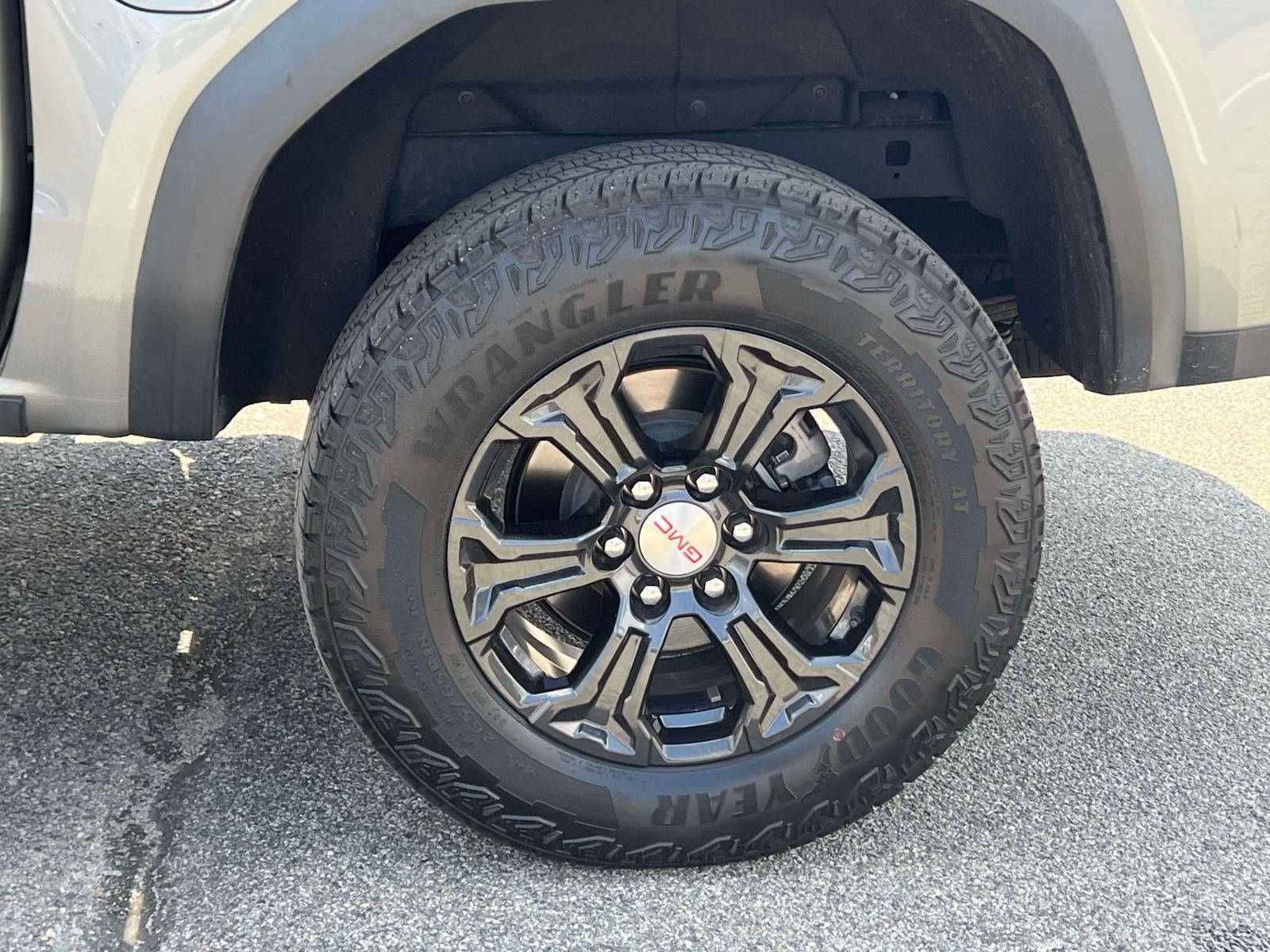 2023 GMC Canyon 4WD Crew Cab Short Box Elevation