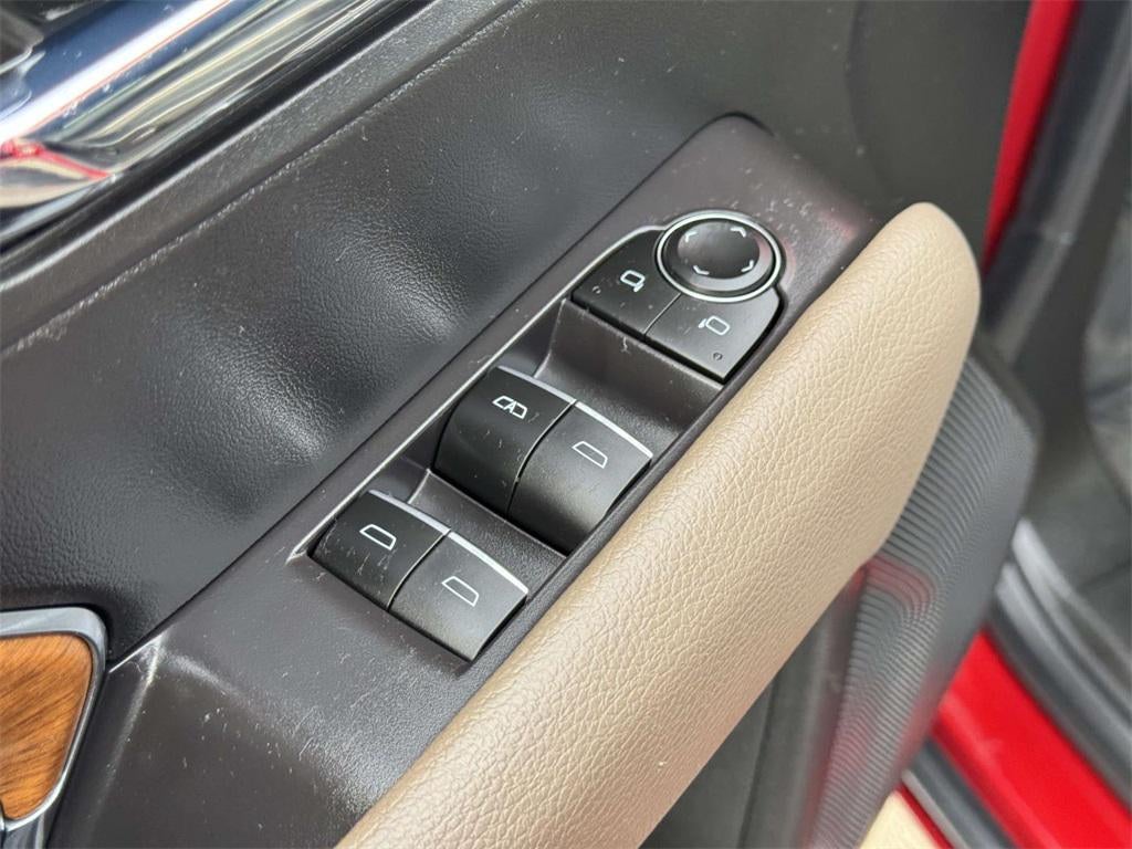 2023 GMC Canyon 4WD Crew Cab Short Box Denali