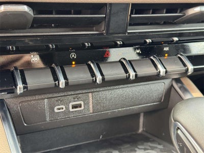 2023 GMC Canyon 4WD Crew Cab Short Box Denali