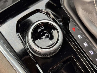 2023 GMC Canyon 4WD Crew Cab Short Box Denali