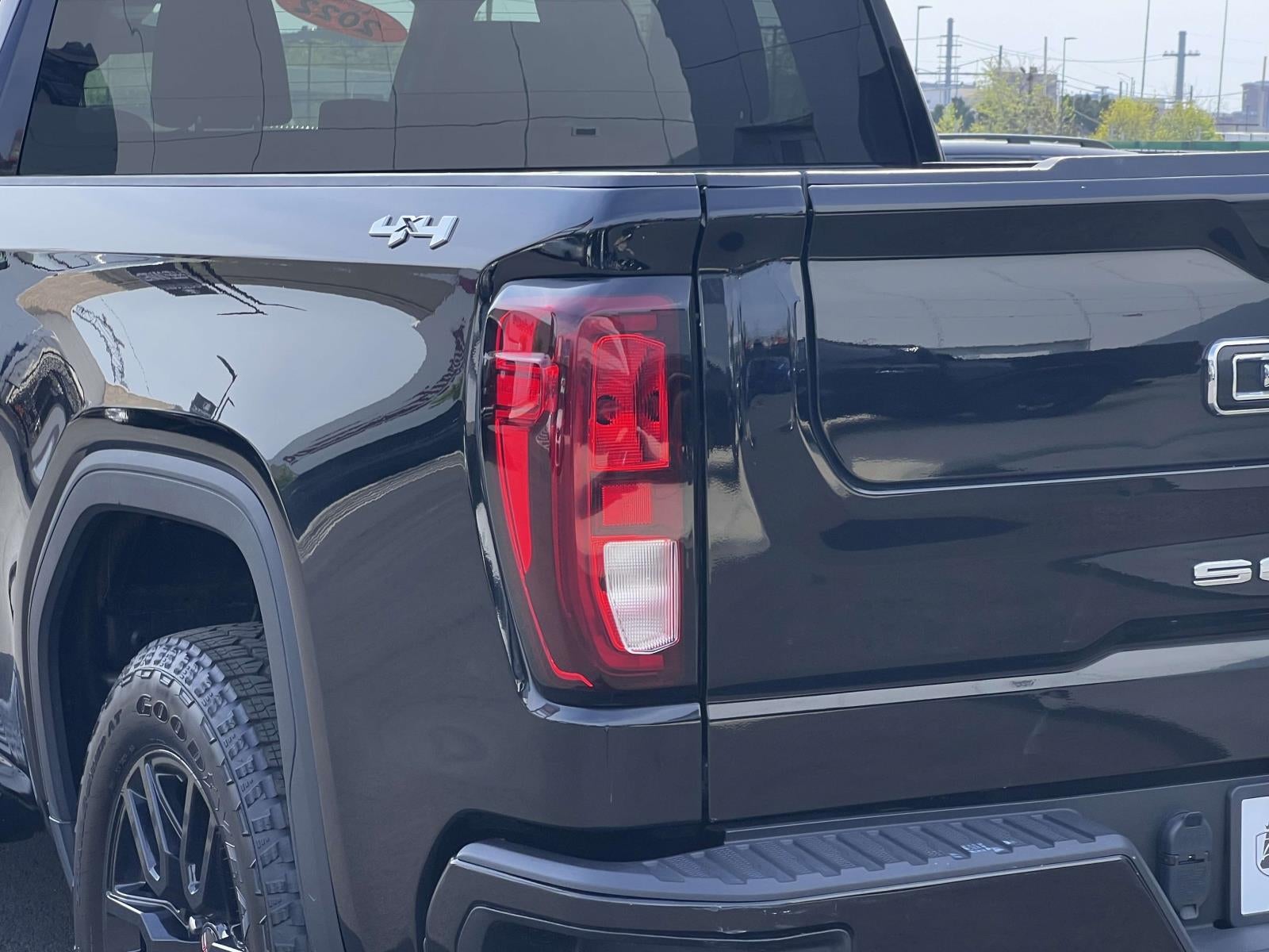 2022 GMC Sierra 1500 4WD Crew Cab Standard Box Elevation