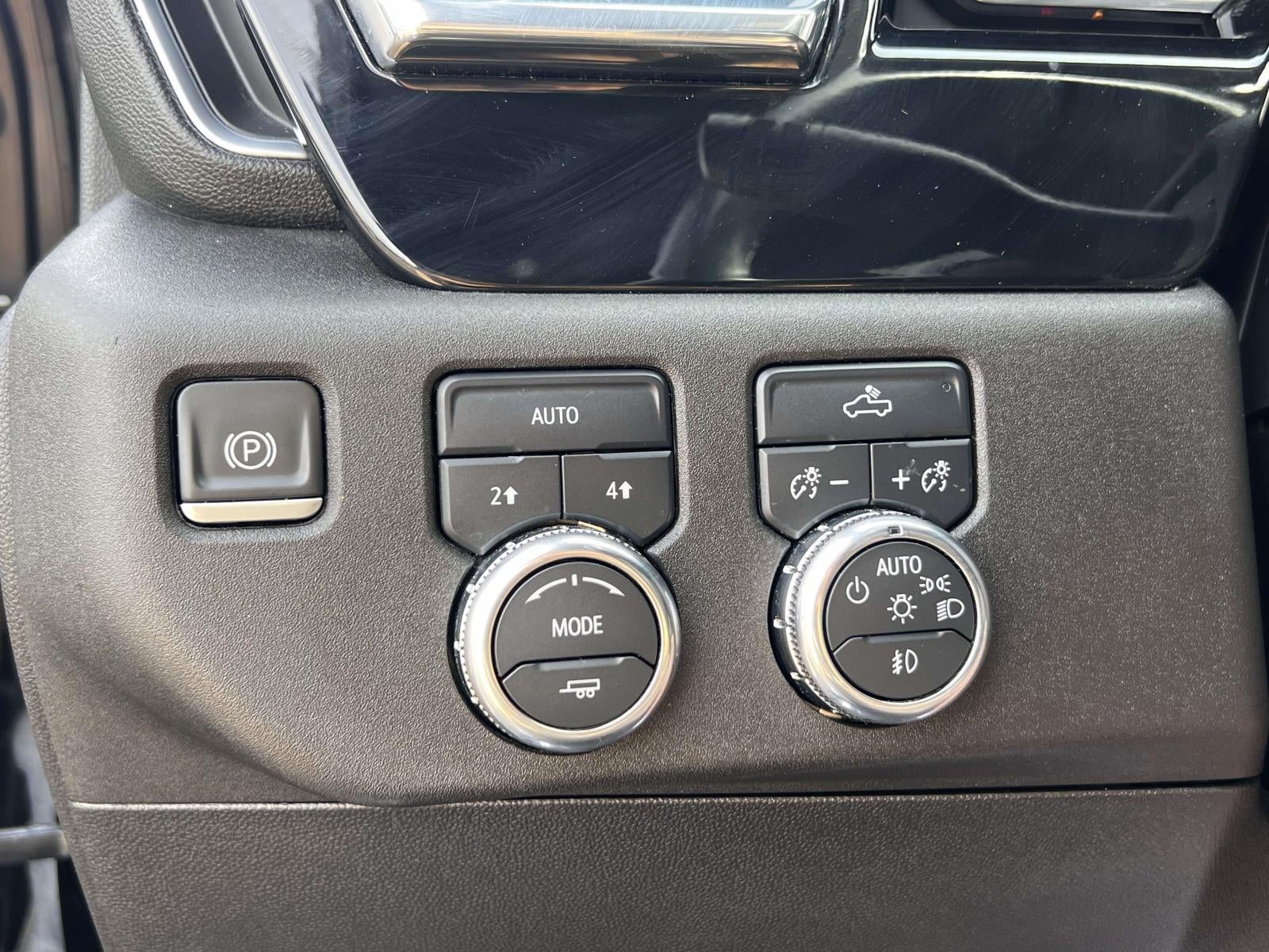 2022 GMC Sierra 1500 4WD Crew Cab Standard Box Elevation