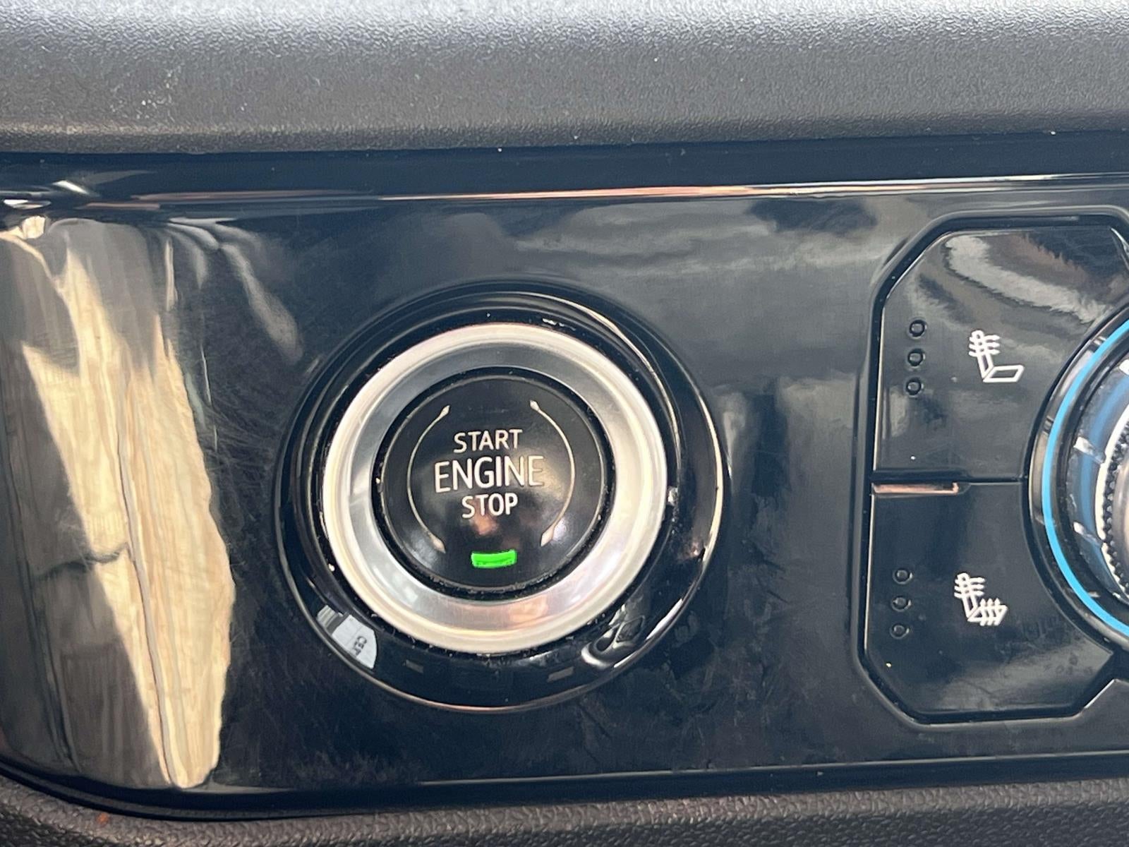 2022 GMC Sierra 1500 4WD Crew Cab Standard Box Elevation