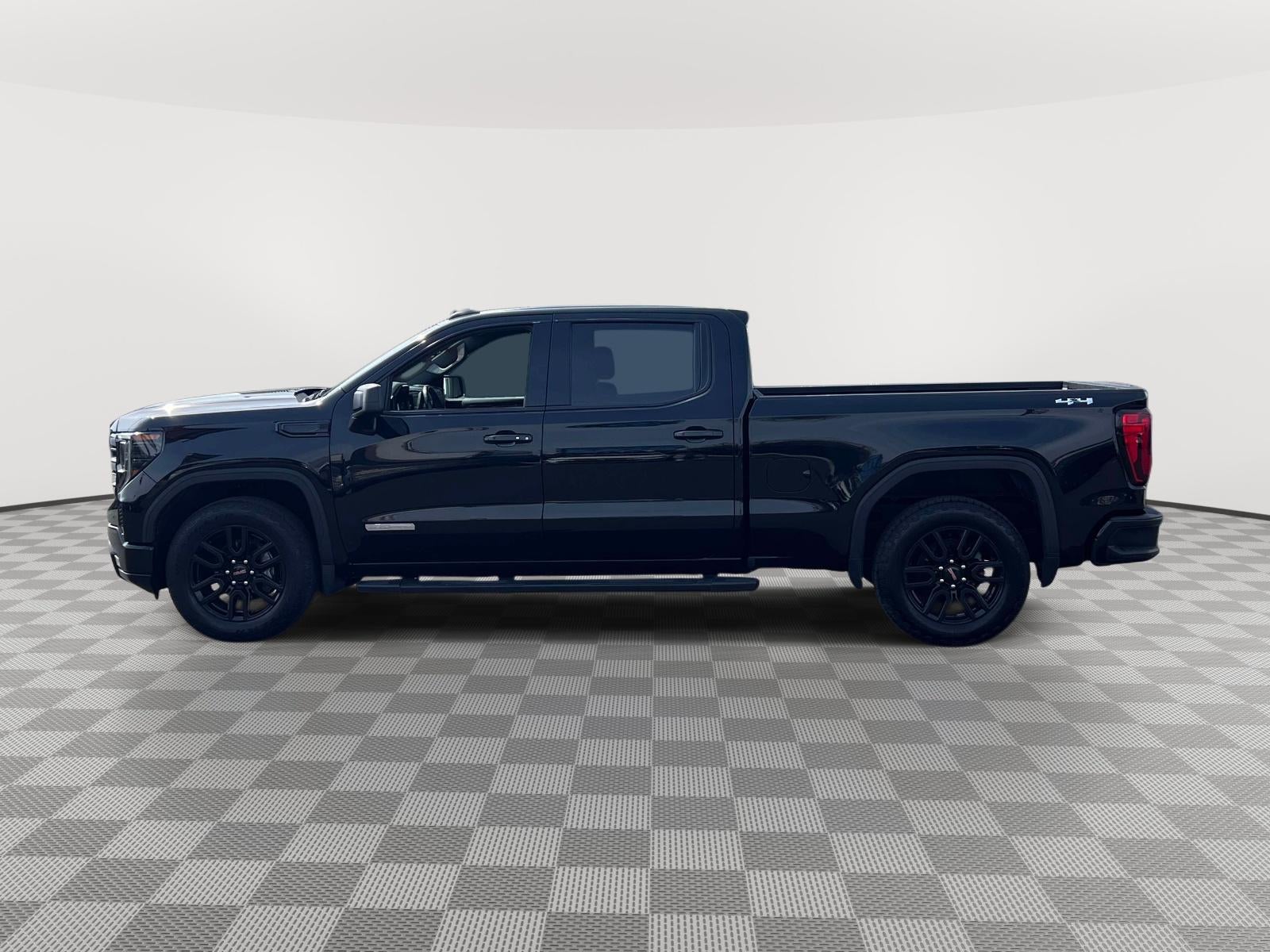 2022 GMC Sierra 1500 4WD Crew Cab Standard Box Elevation