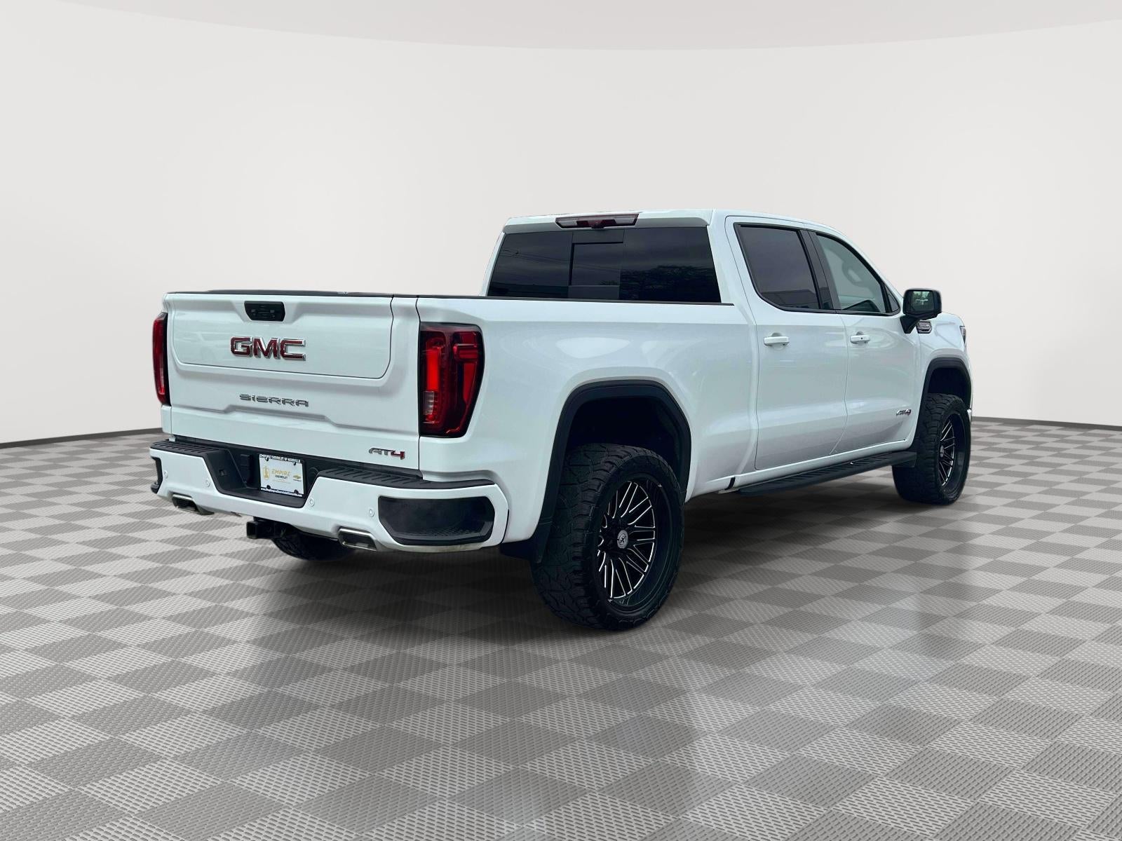 2023 GMC Sierra 1500 AT4