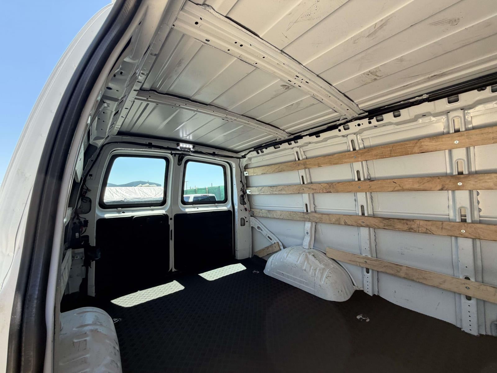 2025 GMC Savana Cargo RWD 2500 Regular Wheelbase Work Van