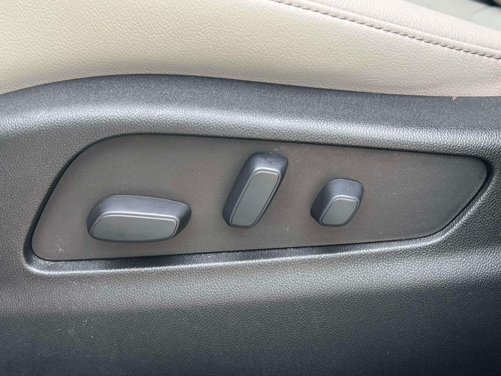 2023 Cadillac XT4 FWD Luxury