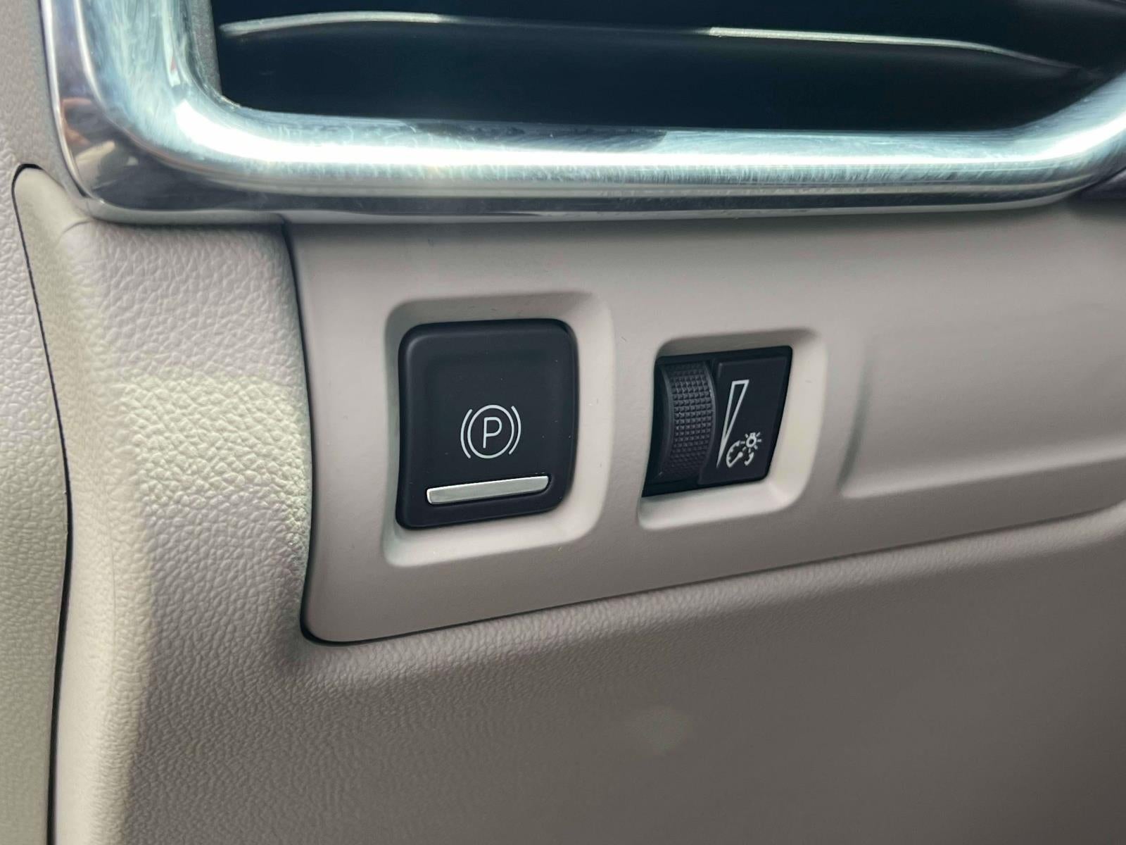 2023 Cadillac XT4 FWD Luxury